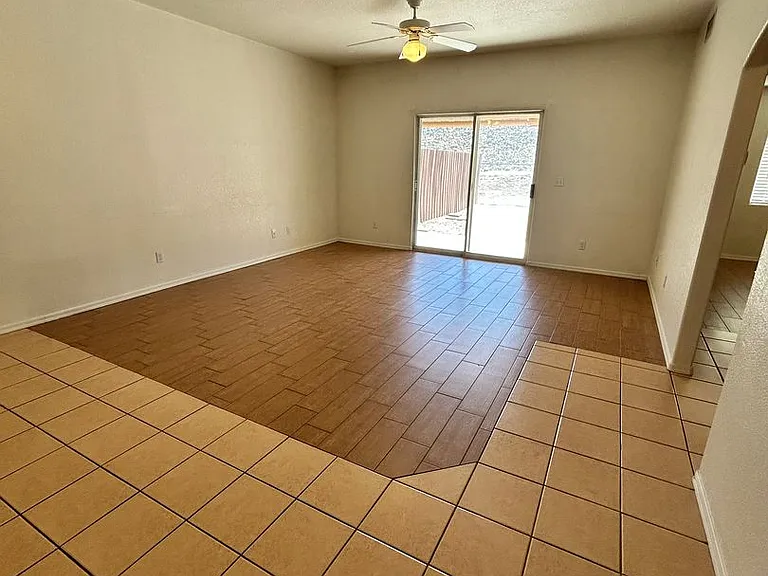 1370 Tanqueray Dr — Photo 4