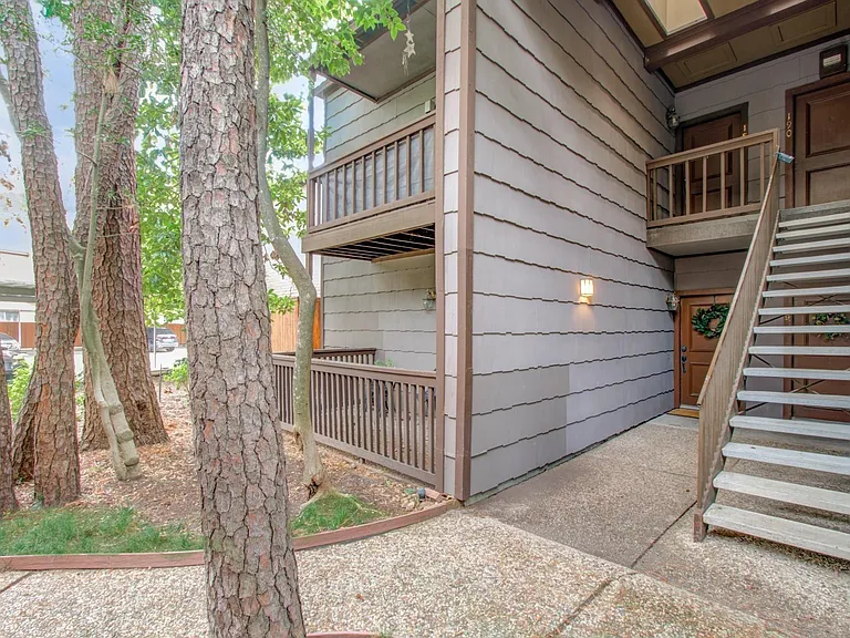 11711 Memorial Dr #188 — Photo 16