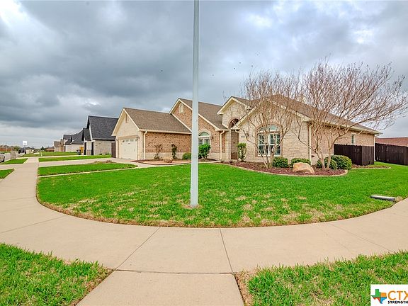 4th image of 502 Auburn Hl