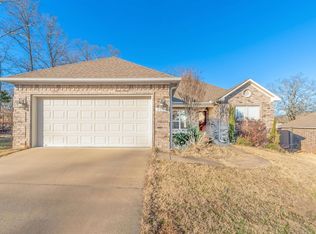 1724 Pioneer Dr, Cabot, AR 72023