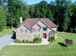 12 Montesi Dr, Highland Mills, NY 10930