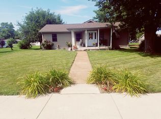 113 E Lester St, Williamsville, IL 62693