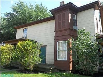 3rd image of 404 Woodlawn Ave