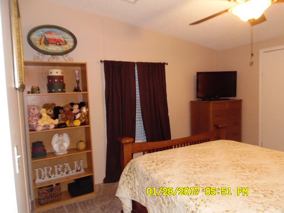 5th image of 261 Vintage Oak Cir