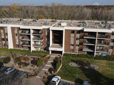 2445 Londin Ln E APT 407, Maplewood, MN, 55119