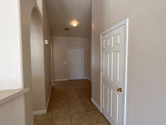 5th image of 510 Sun Mountain Ave