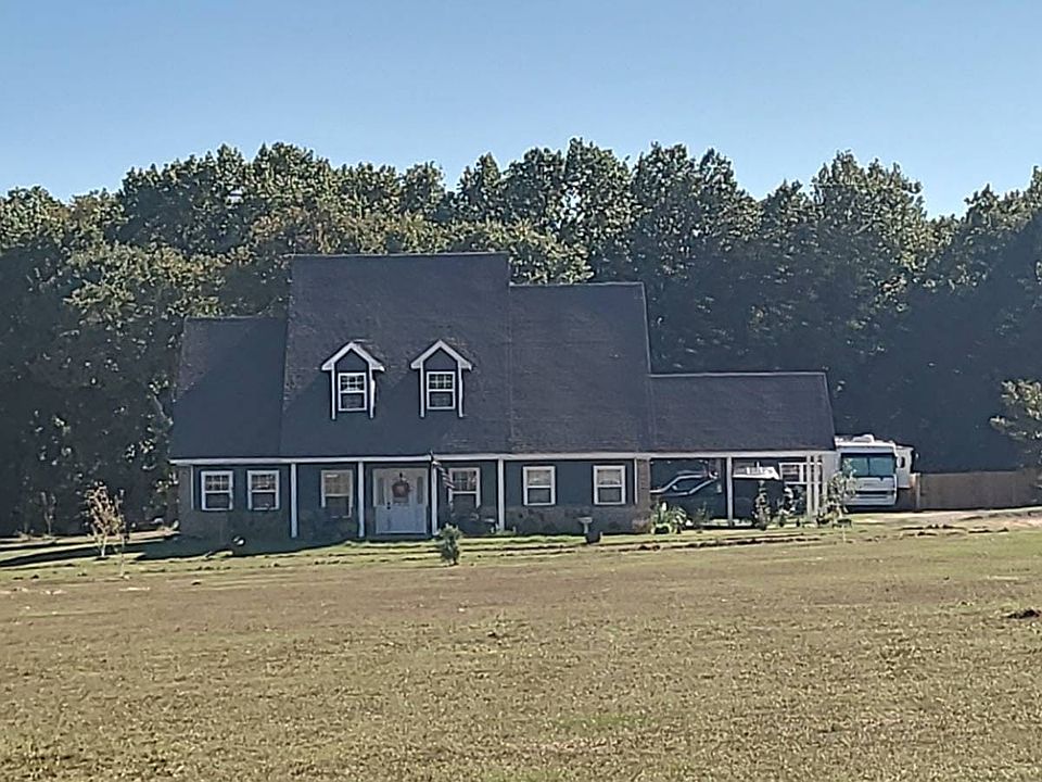1st image of 495 Crestview Ln