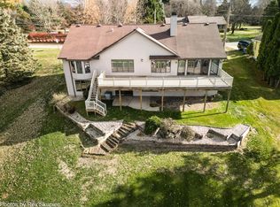 4151 Highland Dr, Fremont, MI 49412