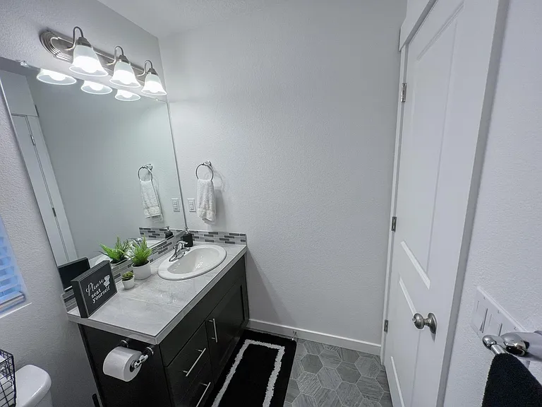 Upstairs Bathroom