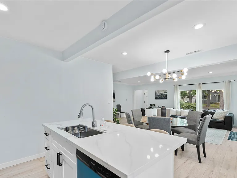 320 Laurel Ave — Photo 19