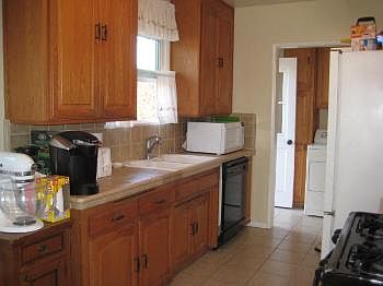 5th image of 22646 Ladeene Ave