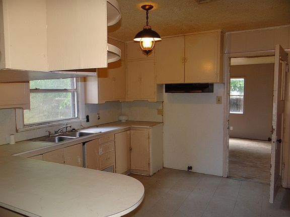 4th image of 402 N North St #A