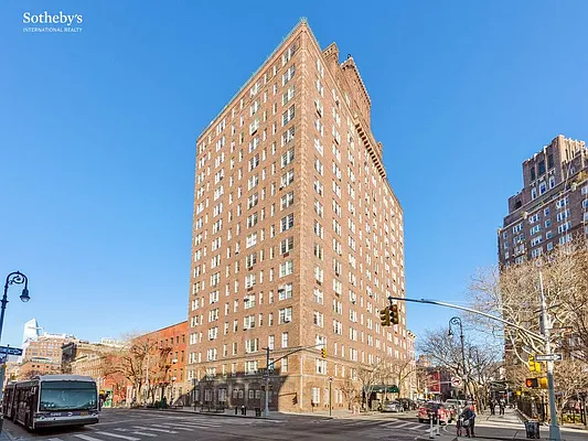 Rented by Sotheby's International Realty | media 29