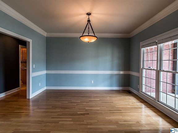 3rd image of 7127 Jump St SE