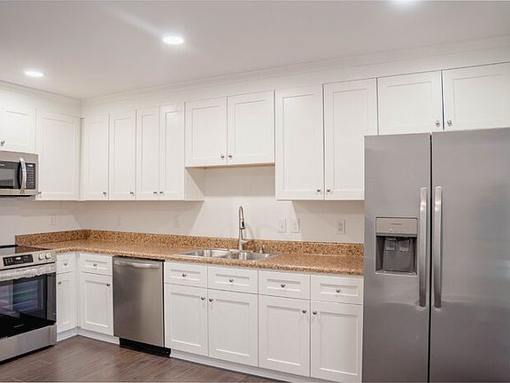4th image of 4295 Holly Grove Dr