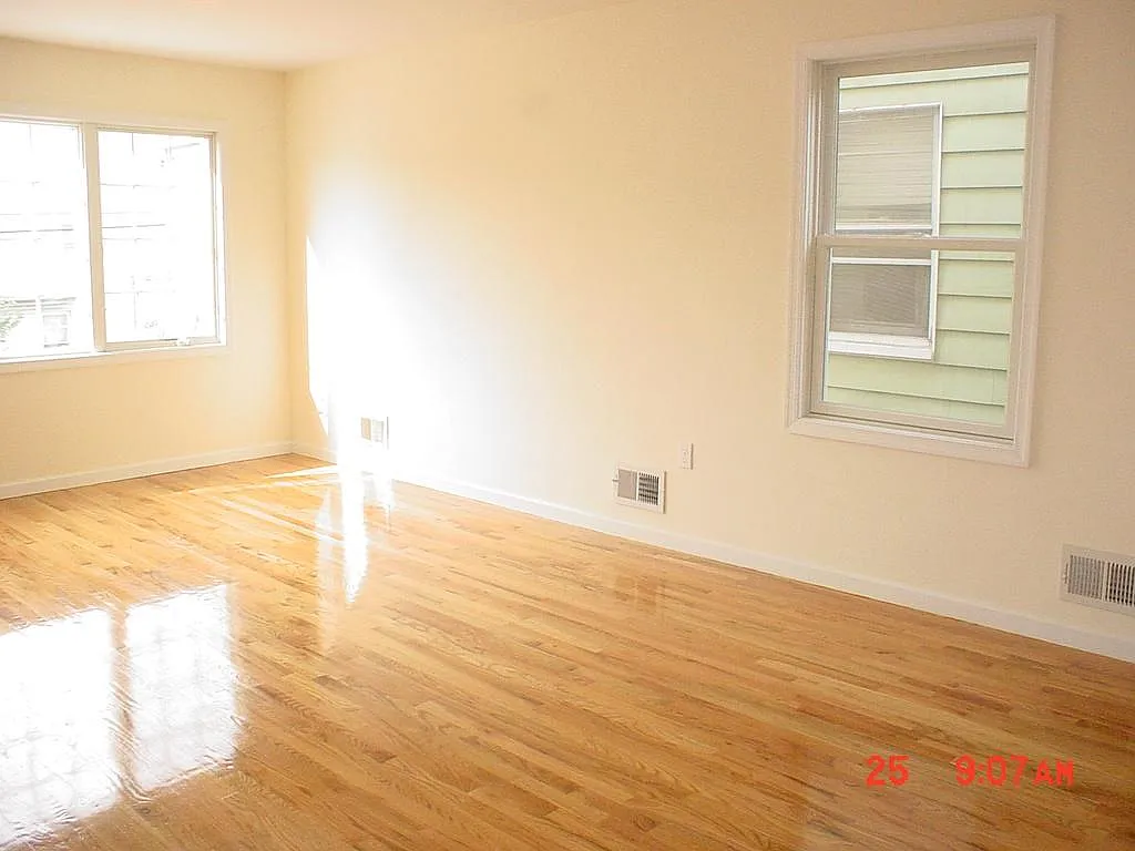 3 bed, $3,500 — Photo 3