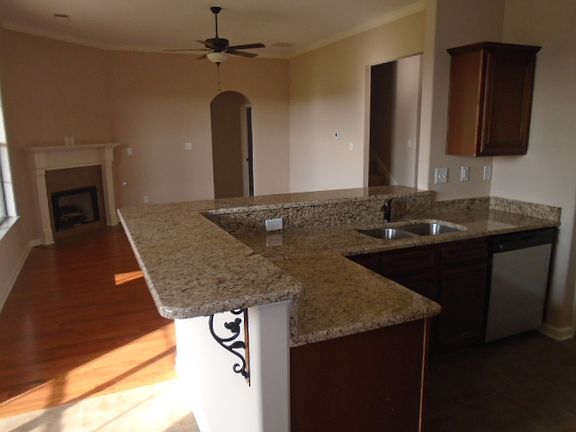 4th image of 9325 Eckley Cove