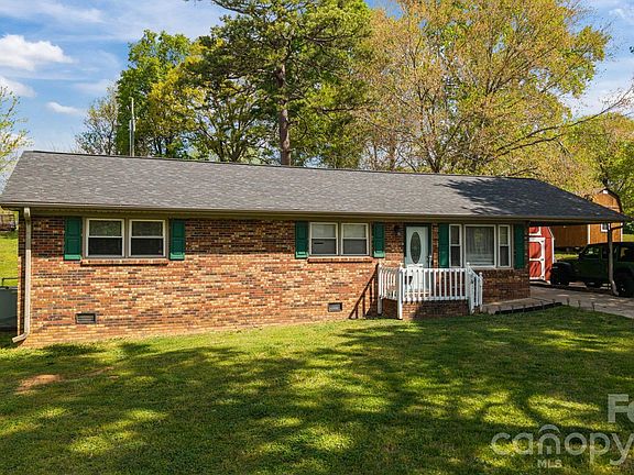 3rd image of 3942 Linwood Rd