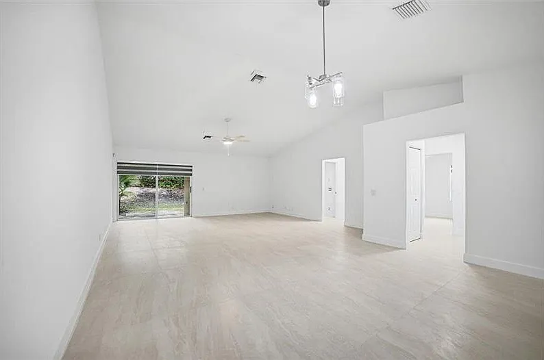 3 bed, 1588 sqft, $4,000 — Photo 2