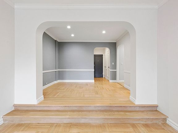 4th image of 225 E 74th St APT 6P