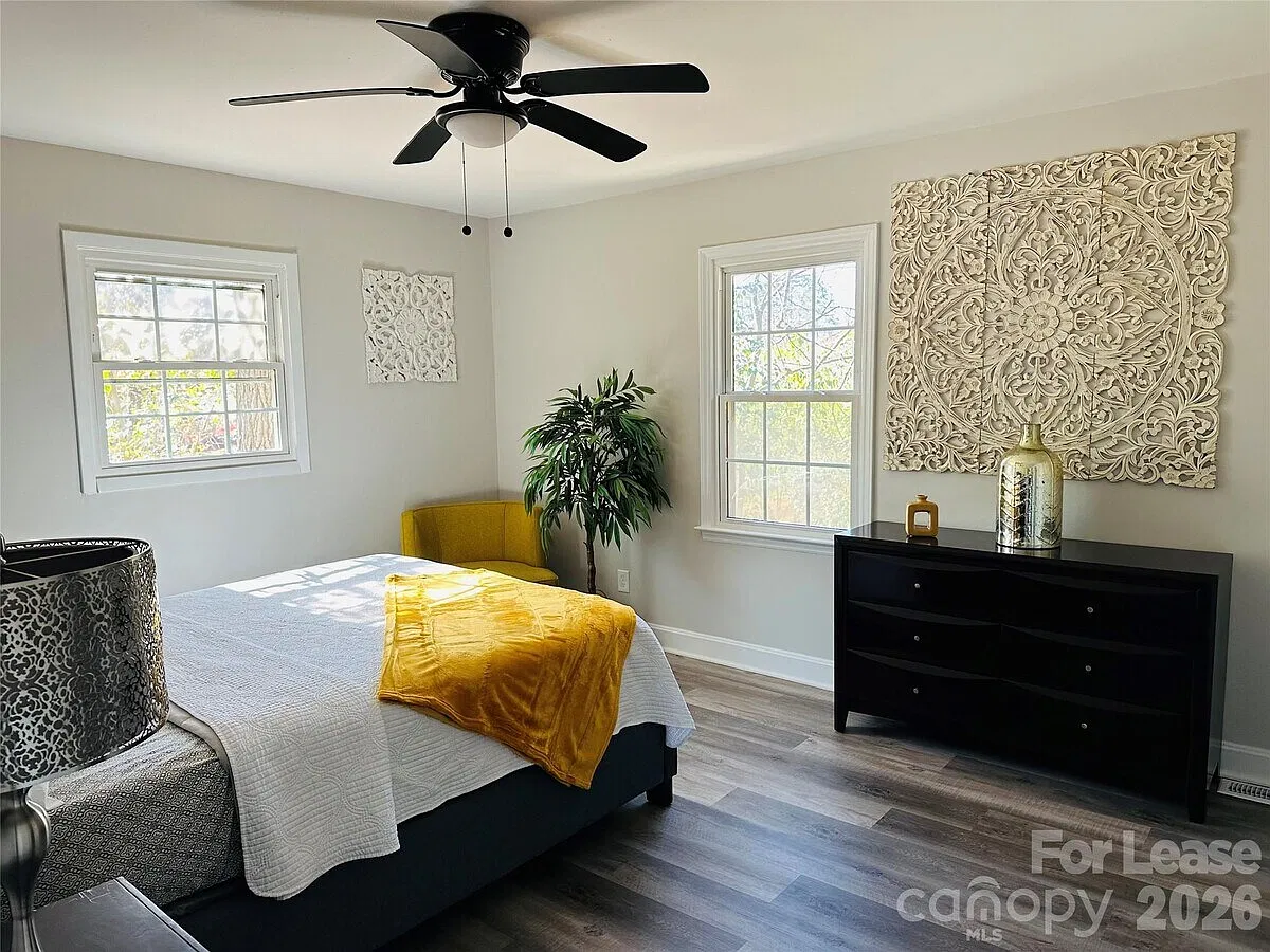 4 bed, 1655 sqft, $2,500 — Photo 4