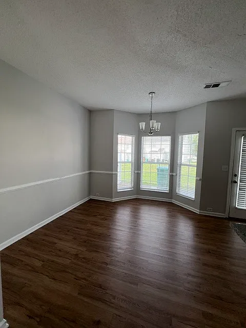 Parkway Cove - 1 — Photo 2