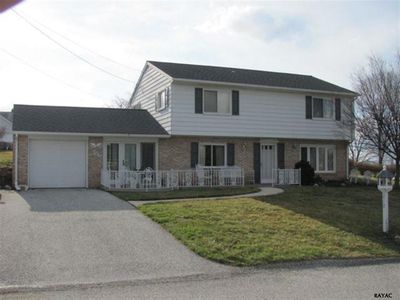 212 Ameda Dr, Jacobus, PA, 17407