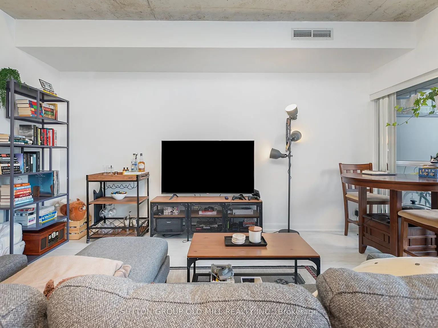 2 bed, $2,550 — Photo 3