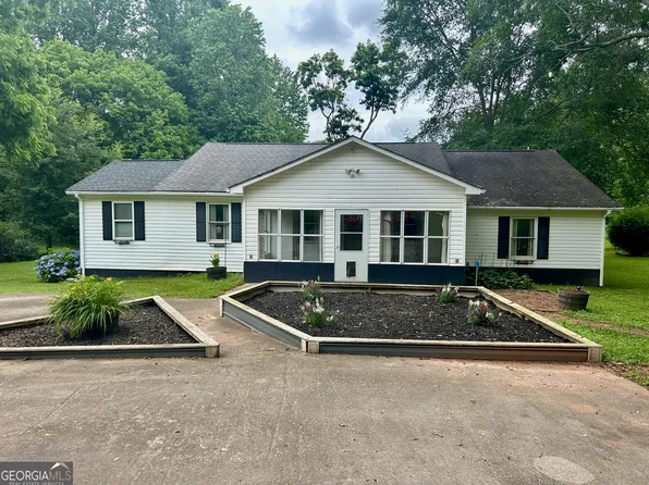 34 Sugarloaf Dr, Cleveland, GA 30528