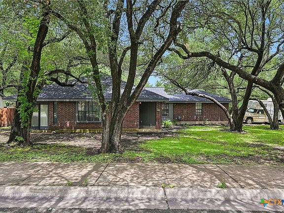 2nd image of 606 Prize Oaks Dr