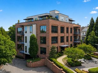 220 Vickery Falls Dr #220, Roswell, GA 30075