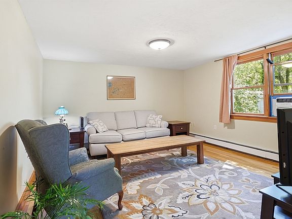 4th image of 3 Benjamin Rd