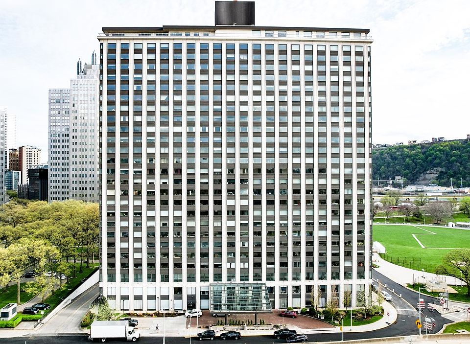 1st image of 320 Fort Duquesne Blvd APT 24M