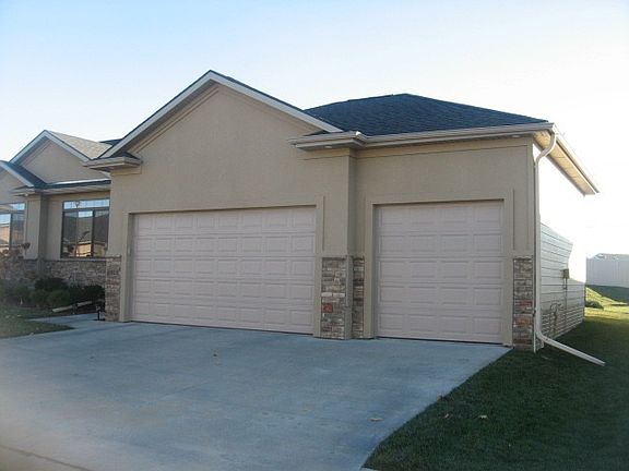 3 Stall Oversize Garage