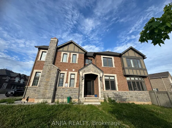 3345 Erasmum St, Oakville, ON L6M 1S3
