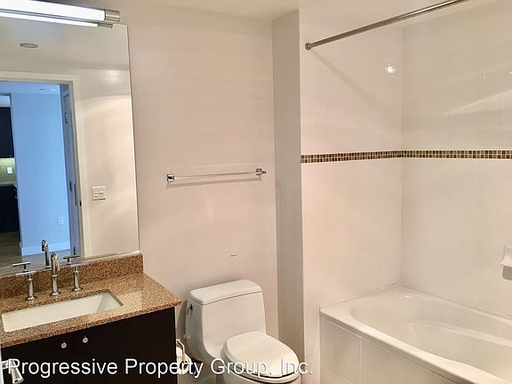 5th image of 330 Mission Bay Blvd #703
