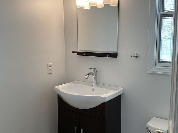 4th image of 3715 Marigold Dr