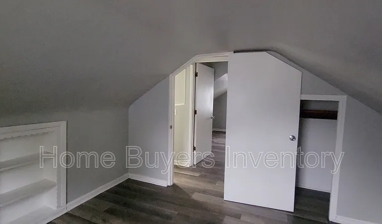 236 Hilton Ave — Photo 9