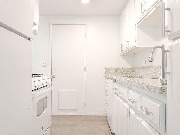 4th image of 12798 Kiowa Rd #2