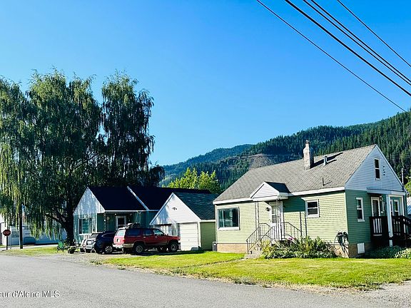 2nd image of 122 N 3rd St