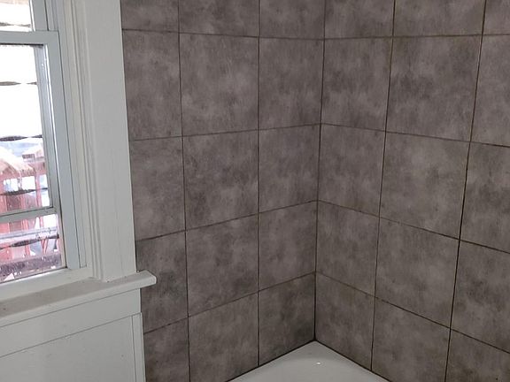 5th image of 3020 Independence Ave