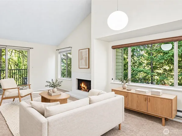 8033 145th Avenue NE #D15, Redmond, WA 98052