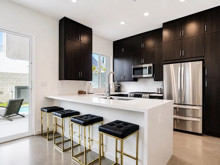 2693 1/2 Paragon Loop — Photo 5