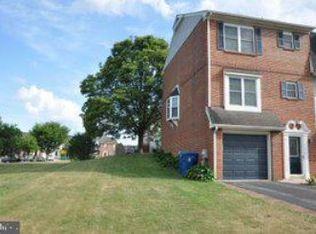 1001 Old Forge Rd, New Castle, DE 19720