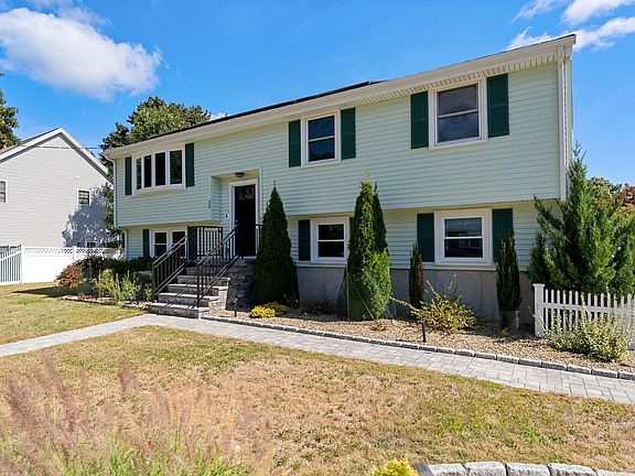 2nd image of 20 Humboldt Ave
