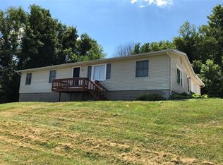 120 Ames Dr, Dresden, OH 43821