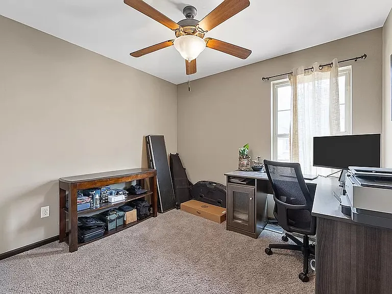 460 Churchill Dr — Photo 8