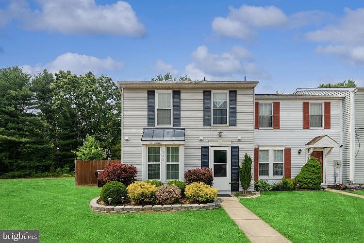 1st image of 185 Villa Knoll Ct