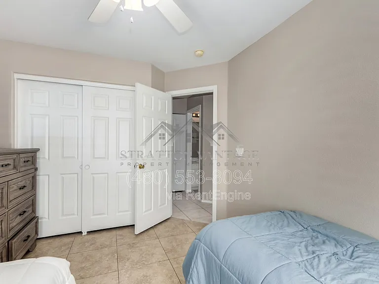 6631 E Rhodes St — Photo 5