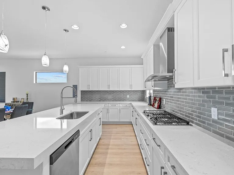 5255 Beckman Ter — Photo 1